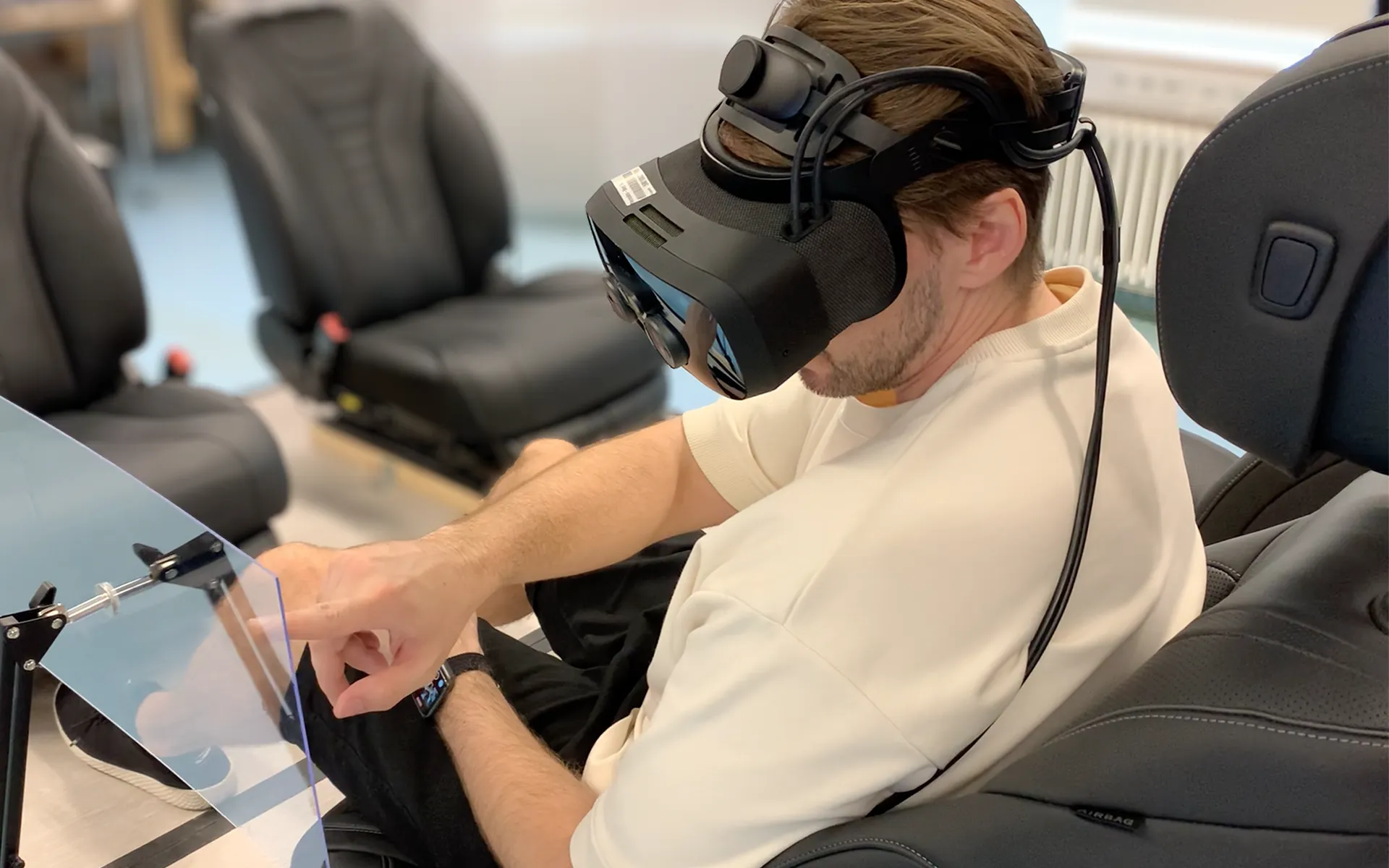 VR Cyberphysical Interaction